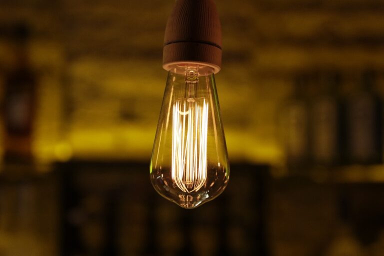 at night, bar, lights-1201249.jpg